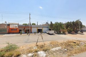 Ferretería La Curva en San Francisco de los Romo