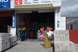 Ferretería Brin Blocks en Ezequiel Montes