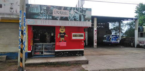 Miles de Tornillos (Carretera Mexico - Tuxpan) en Tulancingo de Bravo