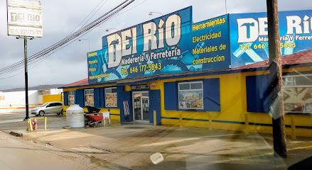 Del Rio Maderería y Ferretería en Ensenada