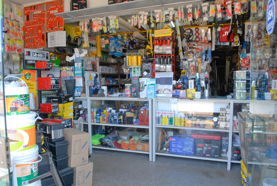 Ferretería y Materiales Los Cuates en Ensenada