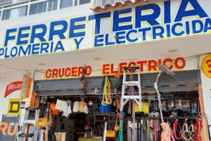Ferretería Crucero Electrico 33. Sucursal Tlacolula en Tlacolula de Matamoros